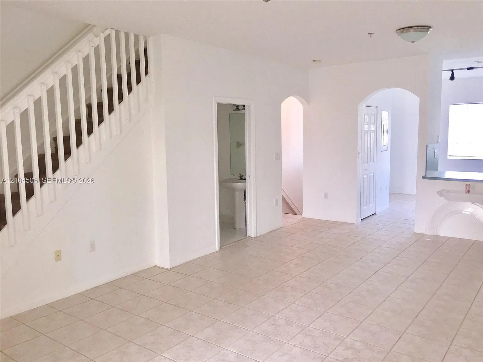 Las Brisas At Doral Condo — Photo 3