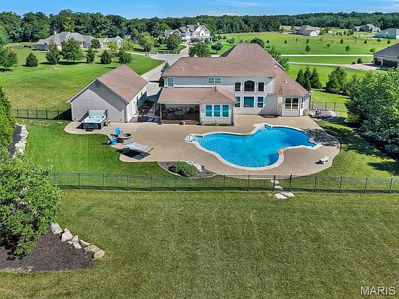 2nd image of 11090 Stonebridge Ln