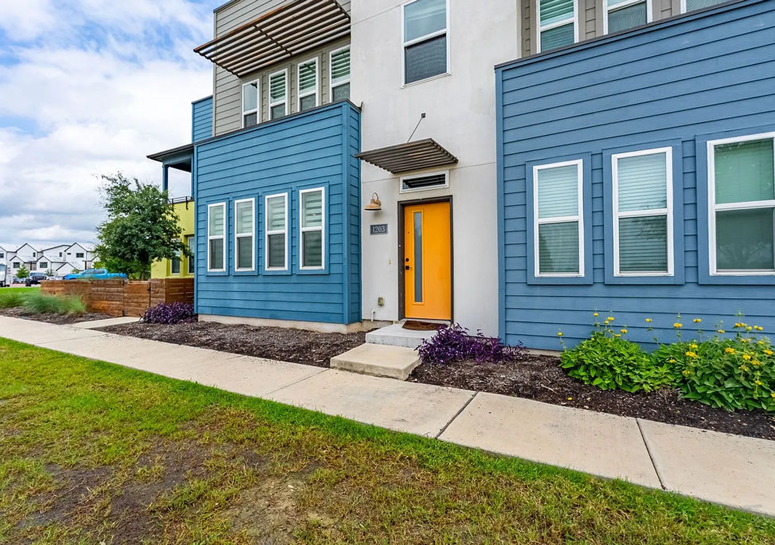 **Modern Comfort Meets Effortless Style in This Beautiful Southeast Austin Retreat** — Photo 3