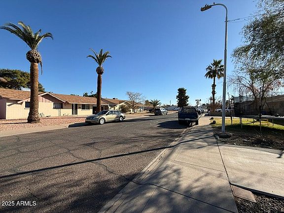 2nd image of 3613 W EL CAMINITO Drive