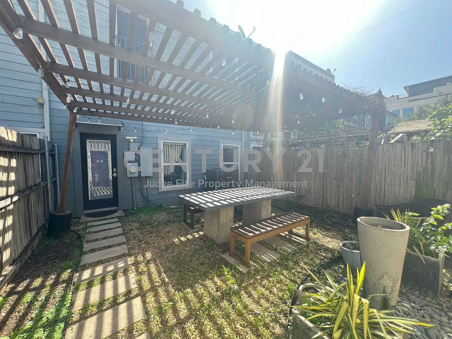 2-Story 2/2/2 Townhome with Great Downtown Views For Rent! — Photo 3