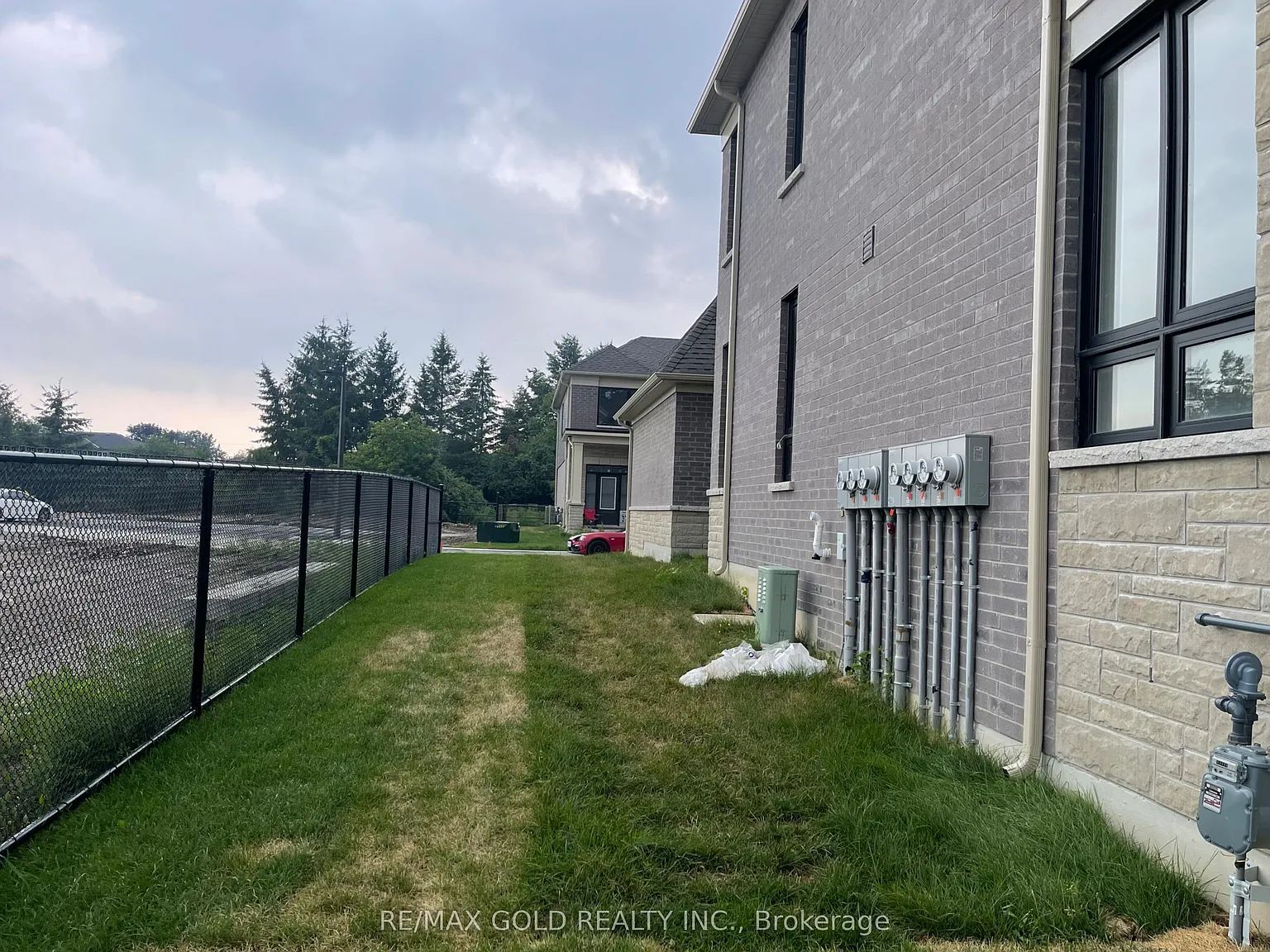 4 bed, $2,800 — Photo 3