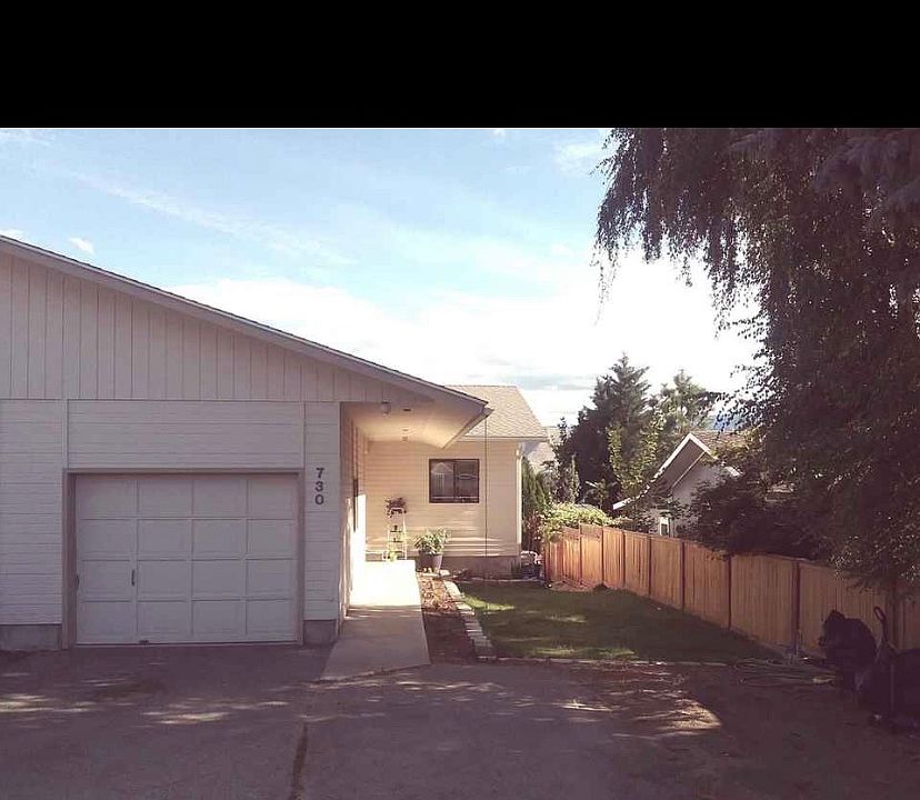 1st image of 730 11th St NE