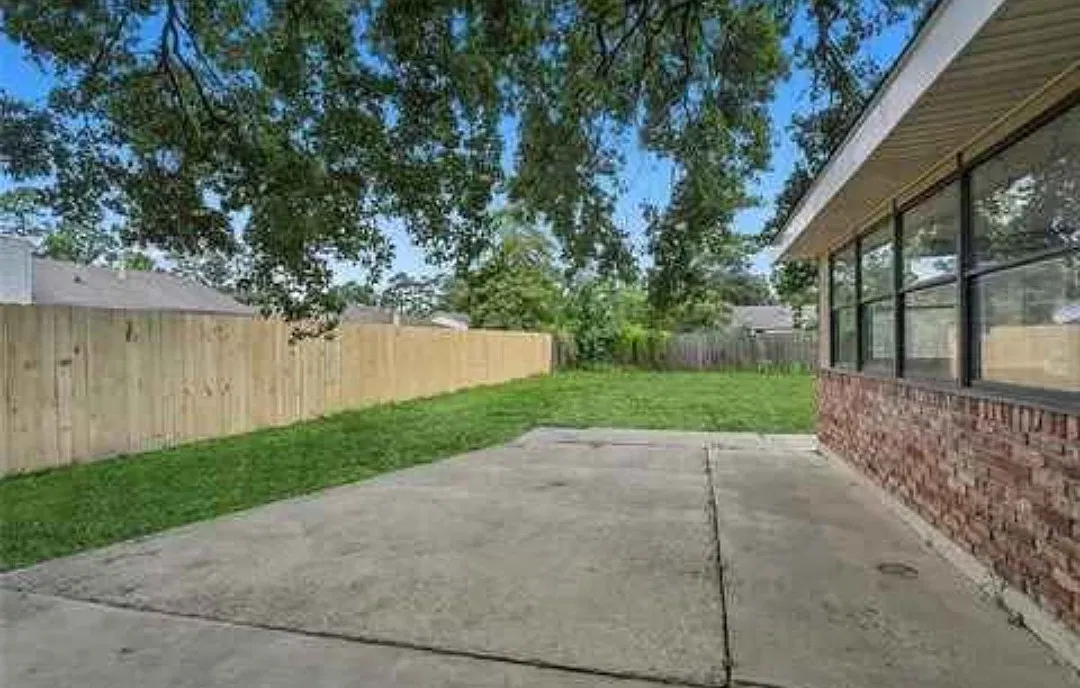 3 bed, 1370 sqft, $1,900 — Photo 2