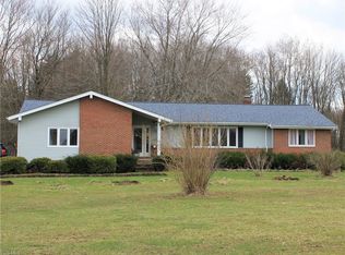 590 Crackel Rd, Aurora, OH 44202