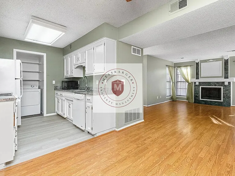 12631 W 110th Ter — Photo 6