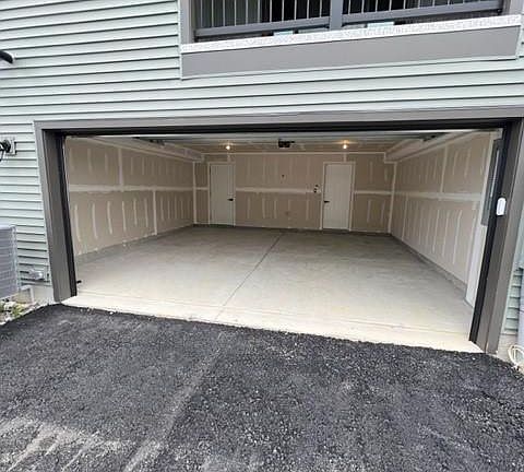 4th image of 309 E Cochran St