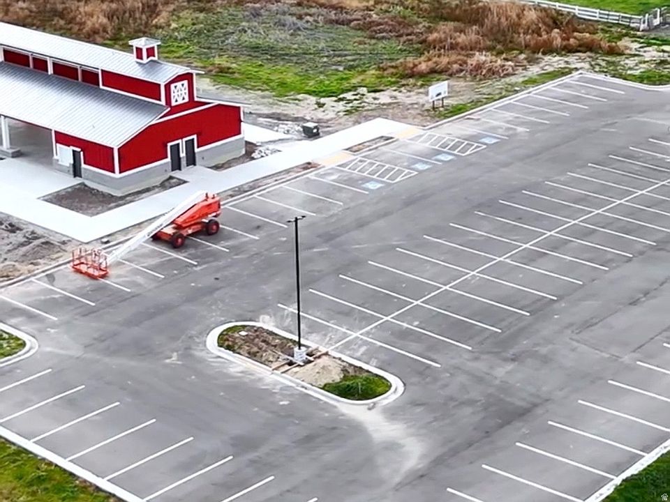 2nd image of 1854 S Chalgrove Rd