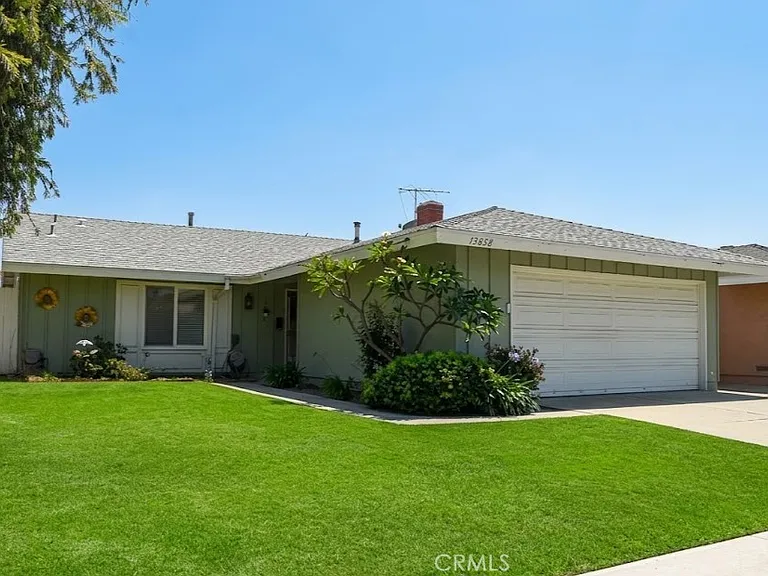 13858 Rose St — Photo 1