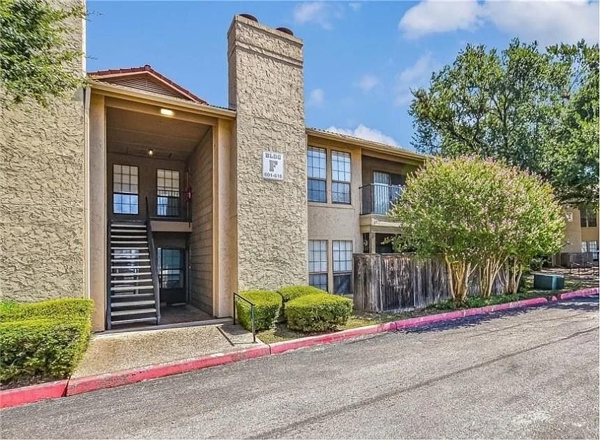 1st image of 1202 Thorpe Ln APT 612