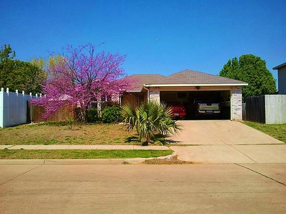 2nd image of 907 Kendall Dr