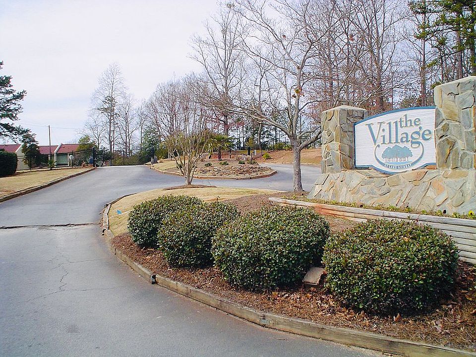 1st image of 816 Village Ln