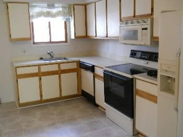 38122 Hixford Pl #5, Westland, MI 48185