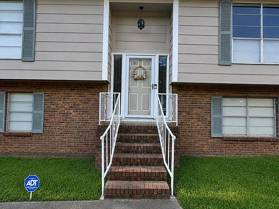 2nd image of 3928 Mars Ave