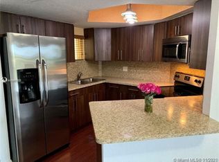 8245 Lake Dr 503 #503, Doral, FL 33166
