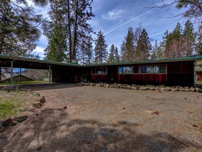 411 Summit Ct, Yreka, CA, 96097