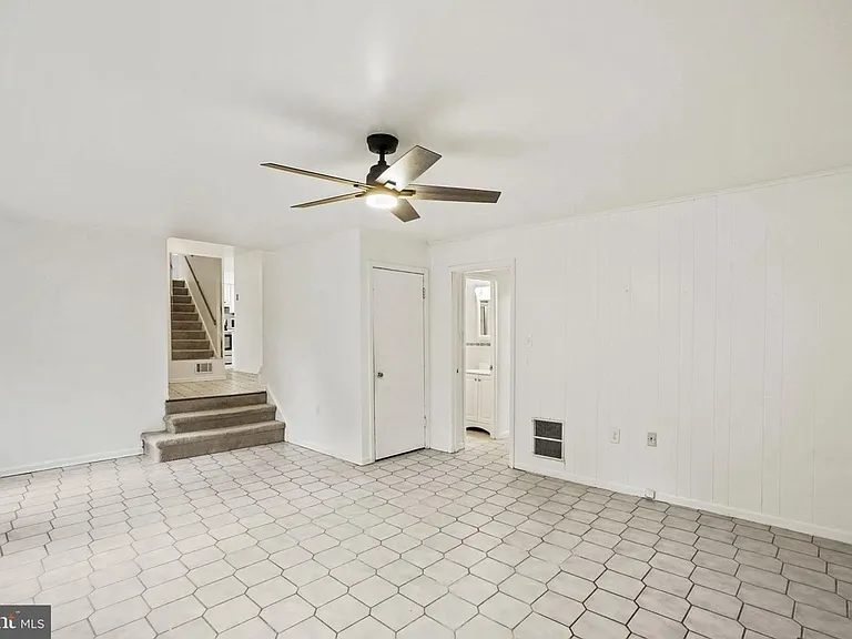 9086 Brook Ford Rd — Photo 12
