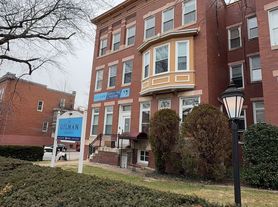 3041 N Calvert St, Baltimore, MD