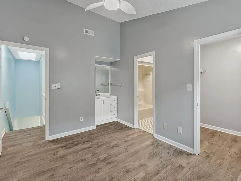 401 10th Ave S #A1 — Photo 20