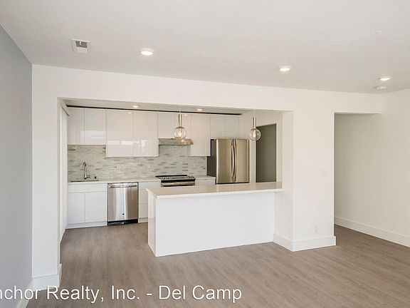 3rd image of 2635 Sacramento St APT 7
