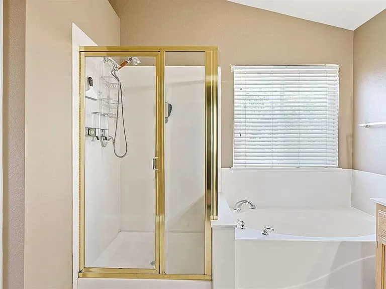 2293 Joseph Damon Dr — Photo 32