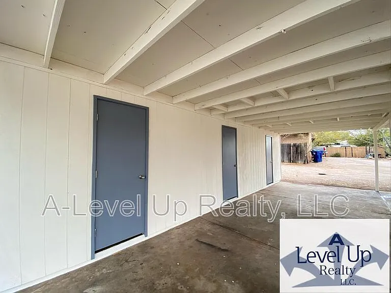 1854 N 5th Ave — Photo 5