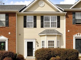 1604 Olivers Crossing Cir, Winston Salem, NC 27127
