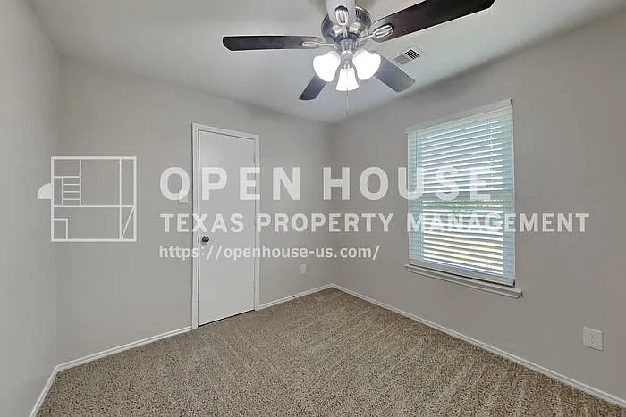 4102 Sand Ripple Ln — Photo 13
