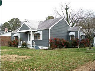 1st image of 700 Parkview Dr