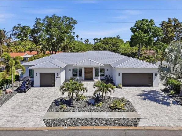 806 Osceola Rd, Belleair, FL 33756
