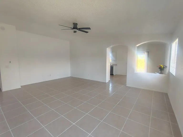3530 W Ethan Crossing Ln — Photo 2