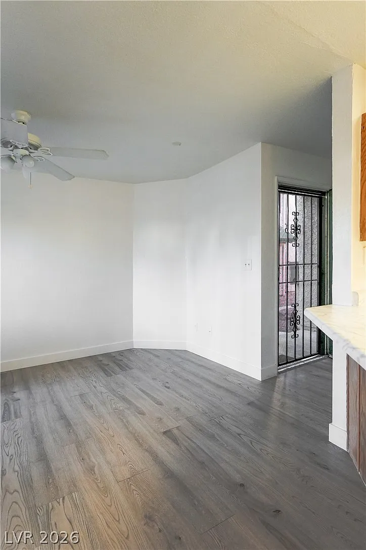 1 bed, 1.0 bath, 462 sqft, $1,050 — Photo 3