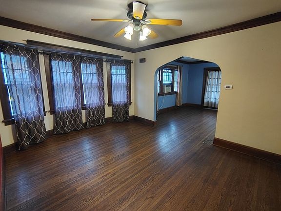 2nd image of 1810 Auburn St #3