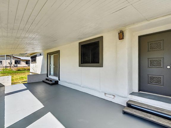 3rd image of 907 Headstart Way