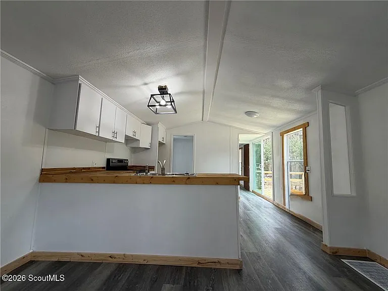 1222 White Dr N #E — Photo 6