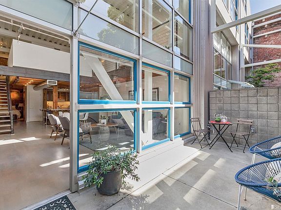 4th image of 650 Delancey St APT 205
