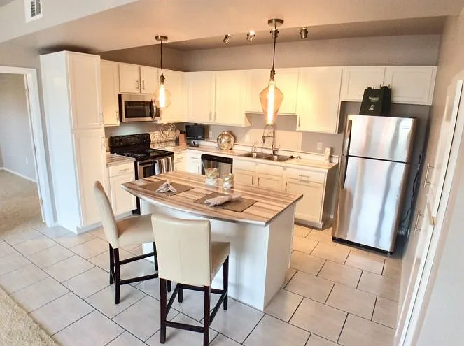 Crown Lone Oak Apartment Homes — Photo 15