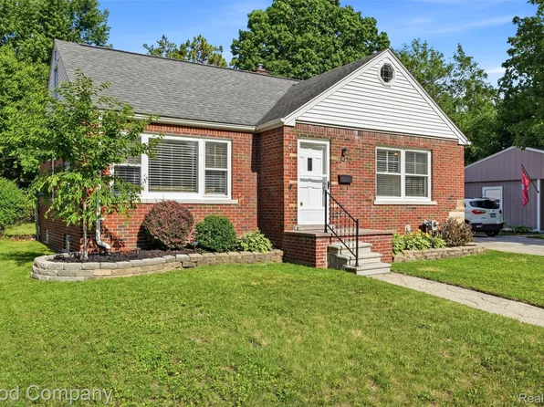 23470 Oneida St, Oak Park, MI 48237