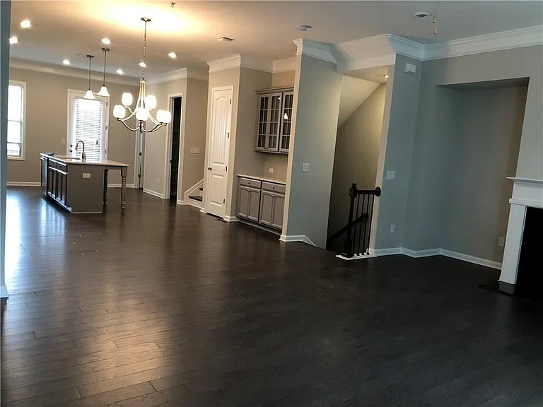 324 Beacons Pl — Photo 29