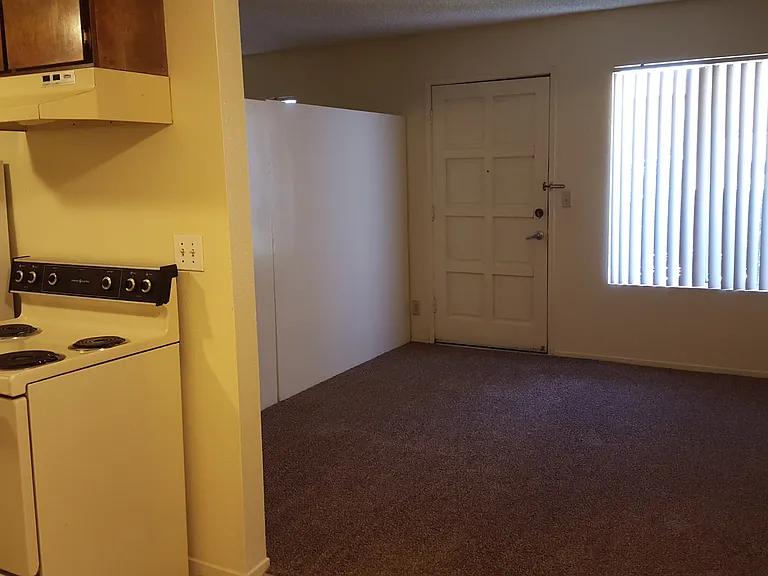 VICTORIA PARK APARTMENTS — Photo 26