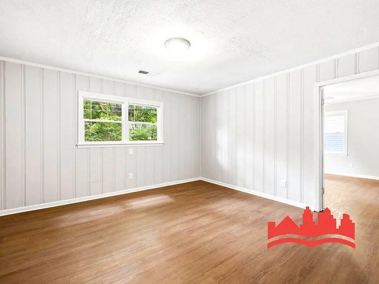 3827 Vanuys Rd — Photo 15