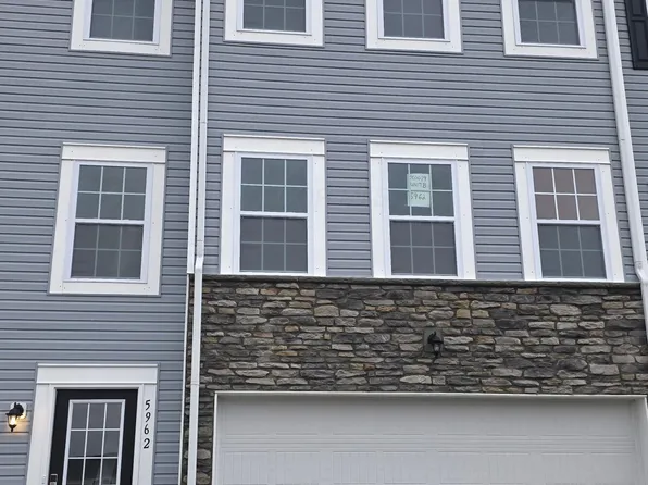 5976 Abernathy Ln, Columbus, OH 43232