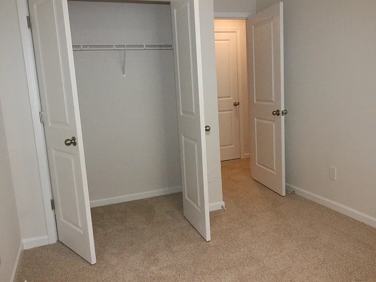 1185 Evelynnview Ln — Photo 15