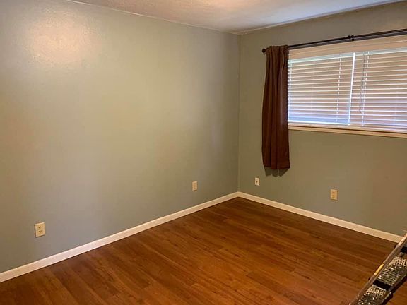 5th image of 117 Saluria Pl