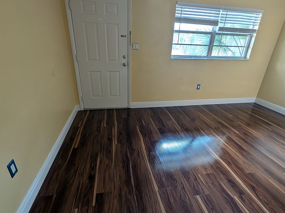 1st image of 213.5 W Hancock St #213.5
