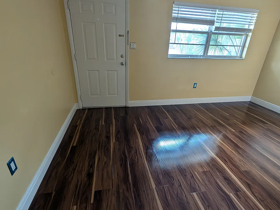 213.5 W Hancock St #213.5