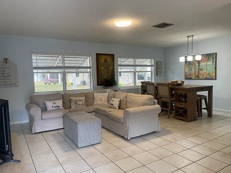 3123 SW Natura Ave — Photo 4