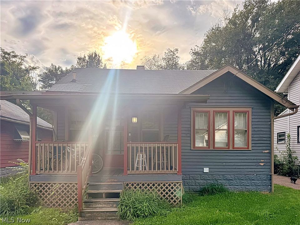 1st image of 688 Merton Ave