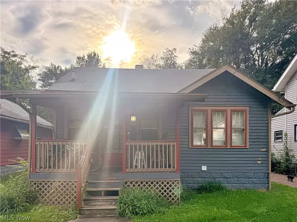 688 Merton Ave, Akron, OH 44306