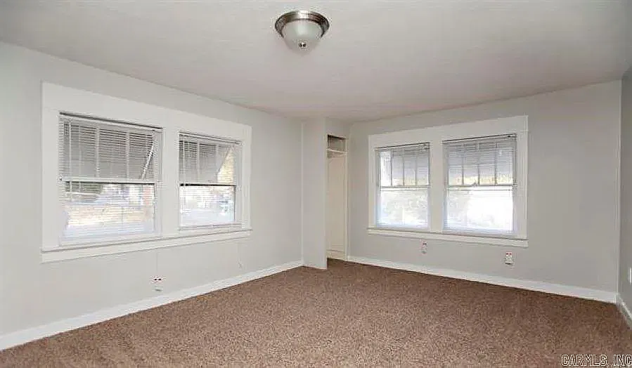 2 bed, 840 sqft, $900 — Photo 4